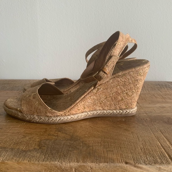 SOLD ON Ⓜ️!!! Tory Burch Cork Wedge Sandals - Picture 2 of 6